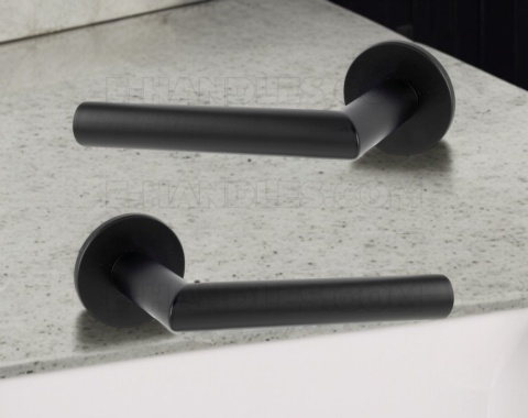 Klamka GEHRUNG R BK - czarny matowy, zestaw z rozetą do WC