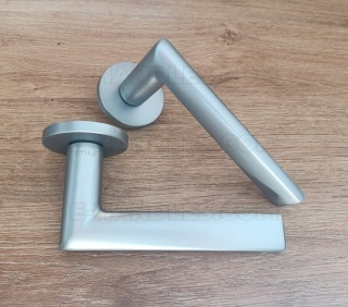 Klamka SALTA Rozeta R slim 7 mm PSC - chrom satynowy